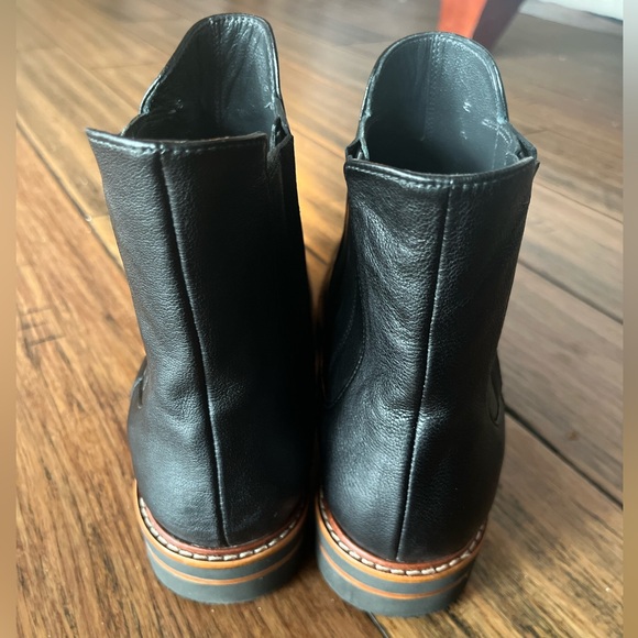 Stuart Weitzman Black Leather Chelsea Boot - Picture 2 of 7